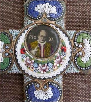 Pectoral Cross Italian Micro Mosaic Pie XI 1930