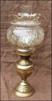 French Country Brass Oil Lamp Scaloped Glass 1910