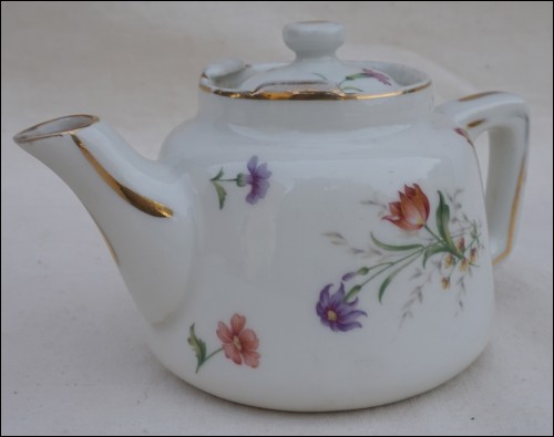 Aluminite Frugier Limoges Porcelain France Gilt Flowers Tea Pot