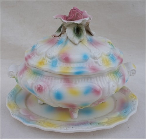Italian Majolica Tureen Platter Covered  Centerpiece
