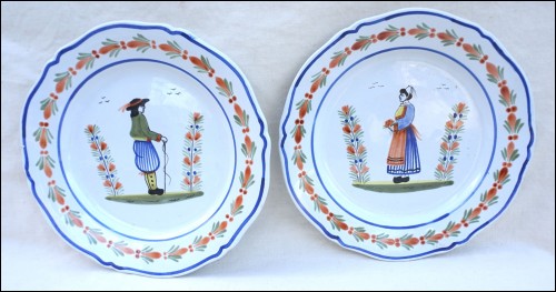 HENRIOT QUIMPER Couple of Bretons Pair Decorative Plate