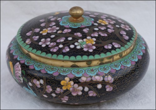 Chinese Enameled Cloisonne Gilt Copper Candy Box Trinket