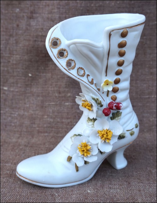 Bisque Porcelain Biscuit Miniature Shoe Villenauxe 1900
