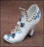 Cobalt Blue Gilt Porcelain Lady Miniature Shoe Valentine 19th C