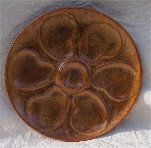 HB HENRIOT QUIMPER Vintage Enameled Stoneware Oyster Plate