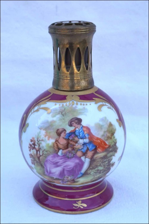 BERGER Lamp French Fragonard Romantic Scene Gilt Porcelain