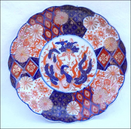 Imari Scalloped Plate Arita Japanese Porcelain Phoenix Chrysantemum Edo Period