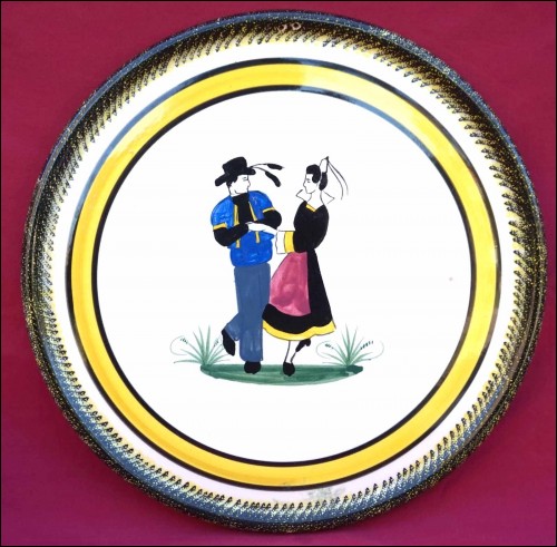 QUIMPER HENRIOT Couple Dancers Cake Dish Hand Painted Faience
