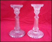 Portieux Vallerysthal Pressed Twisted Glaas Pair Candlestick 1933