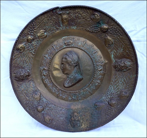 Marie de Medici Brass Repousse Wall Plaque Ø 24