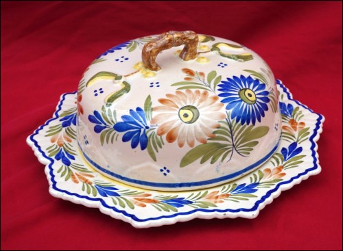 HENRIOT QUIMPER Hand Painted Faience Butter Cheese Cake Lidded Dish Mistletoe