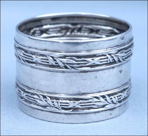 Sterling Silver Napkin Ring Laurel Ribbon 1900